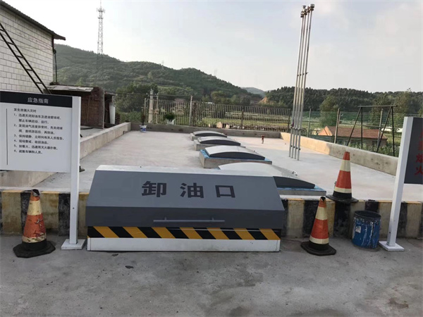 立式储料罐